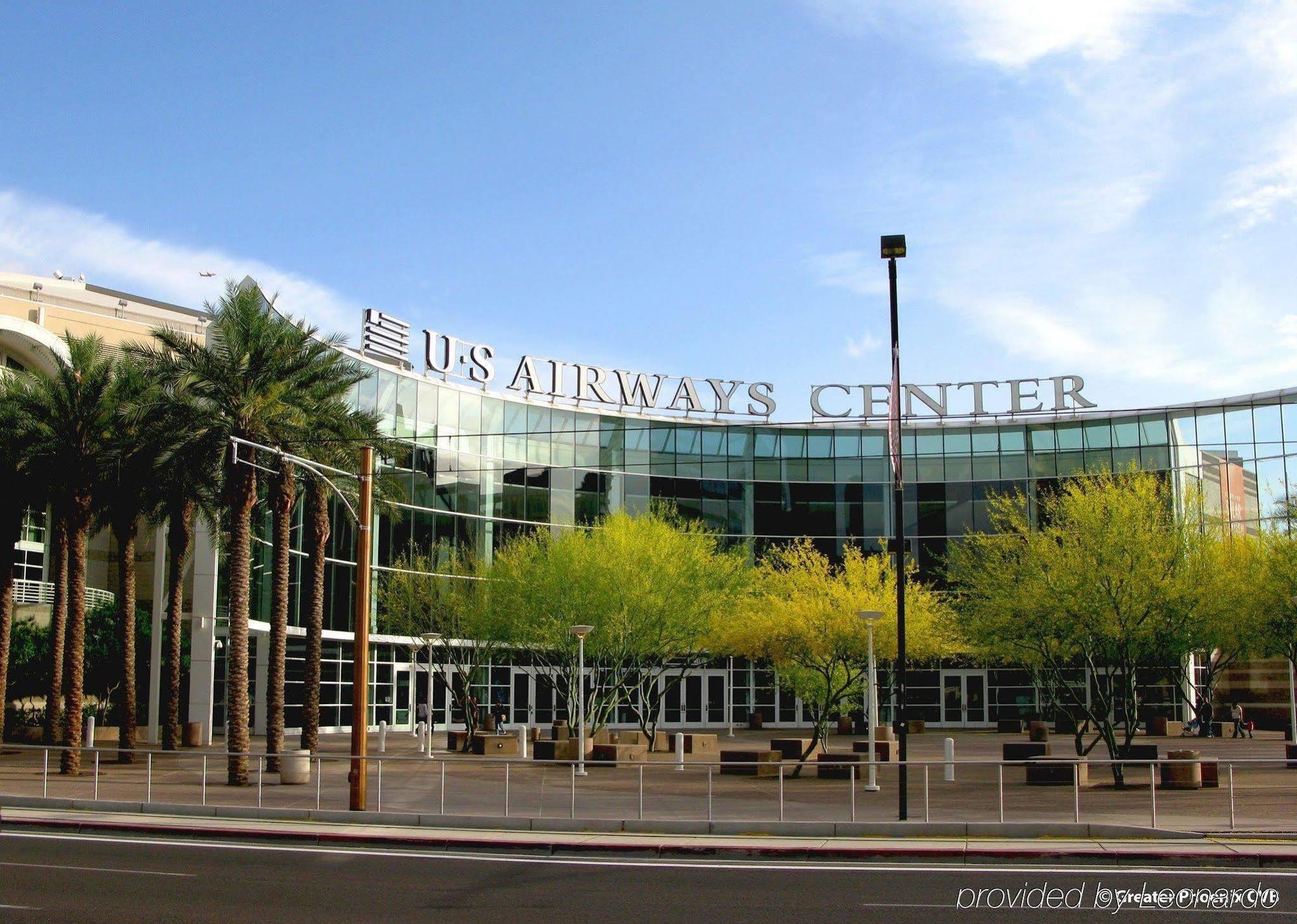 Hampton Inn Phoenix - Biltmore Екстериор снимка